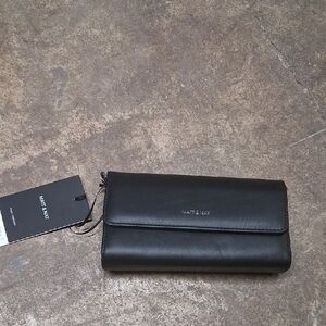 NWT Womens Matt & Nat Black Wallet/Crossbody Drewmed-Arbor
